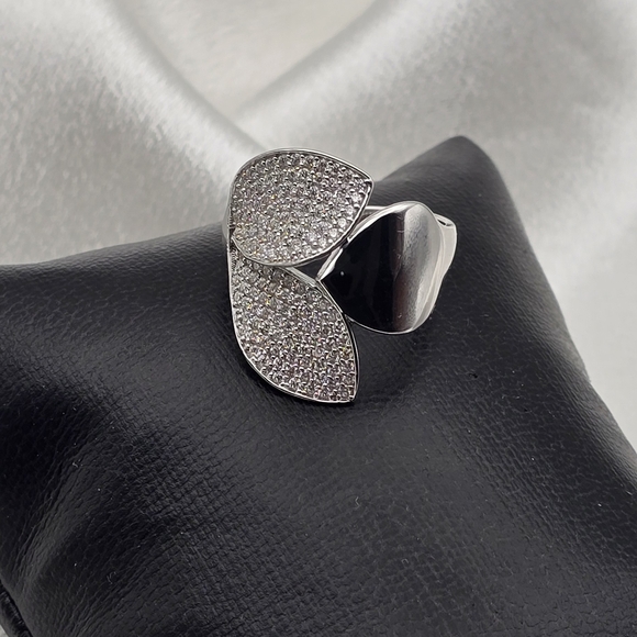 Sterling Silver 925 Tri-Leaf Floral Moissanite Ring - Picture 5 of 8